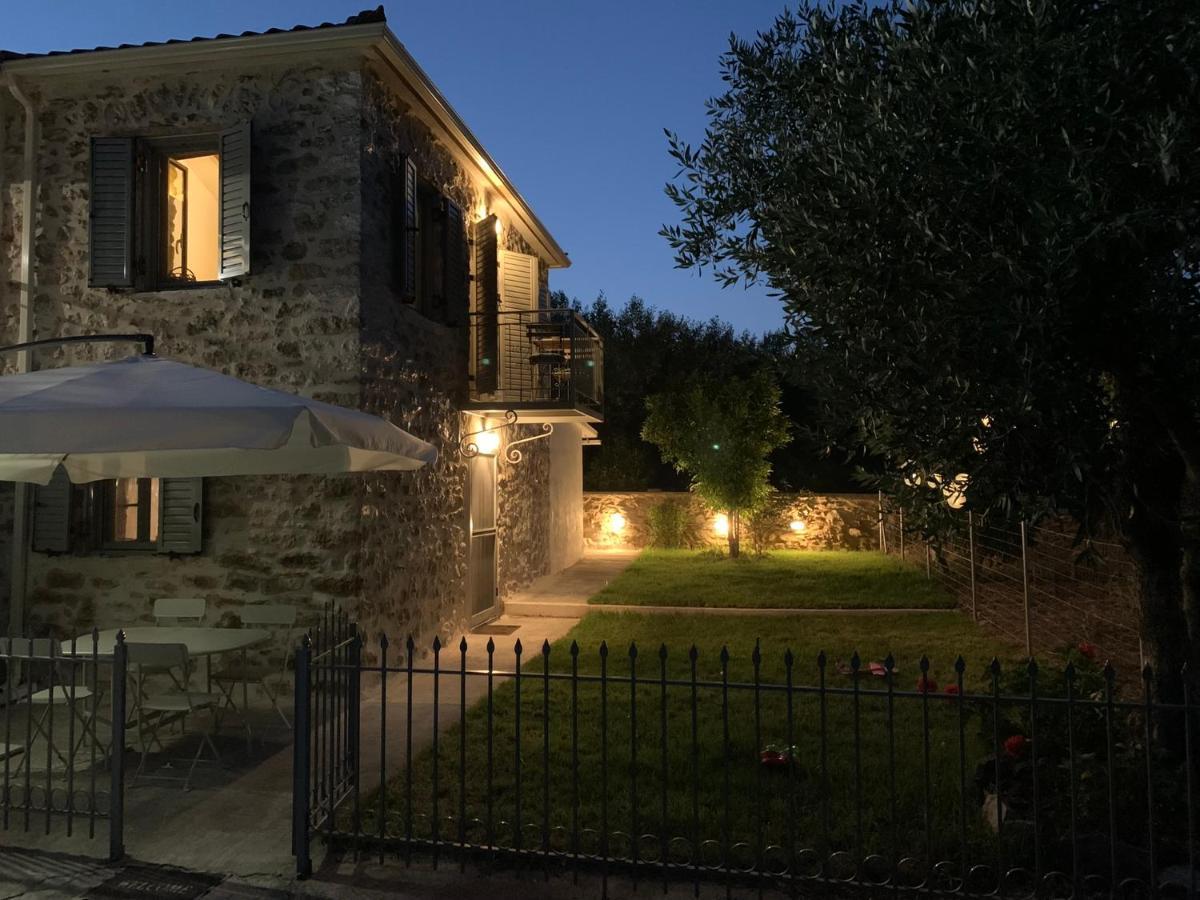 Messinian Stone House Villa Luaran gambar