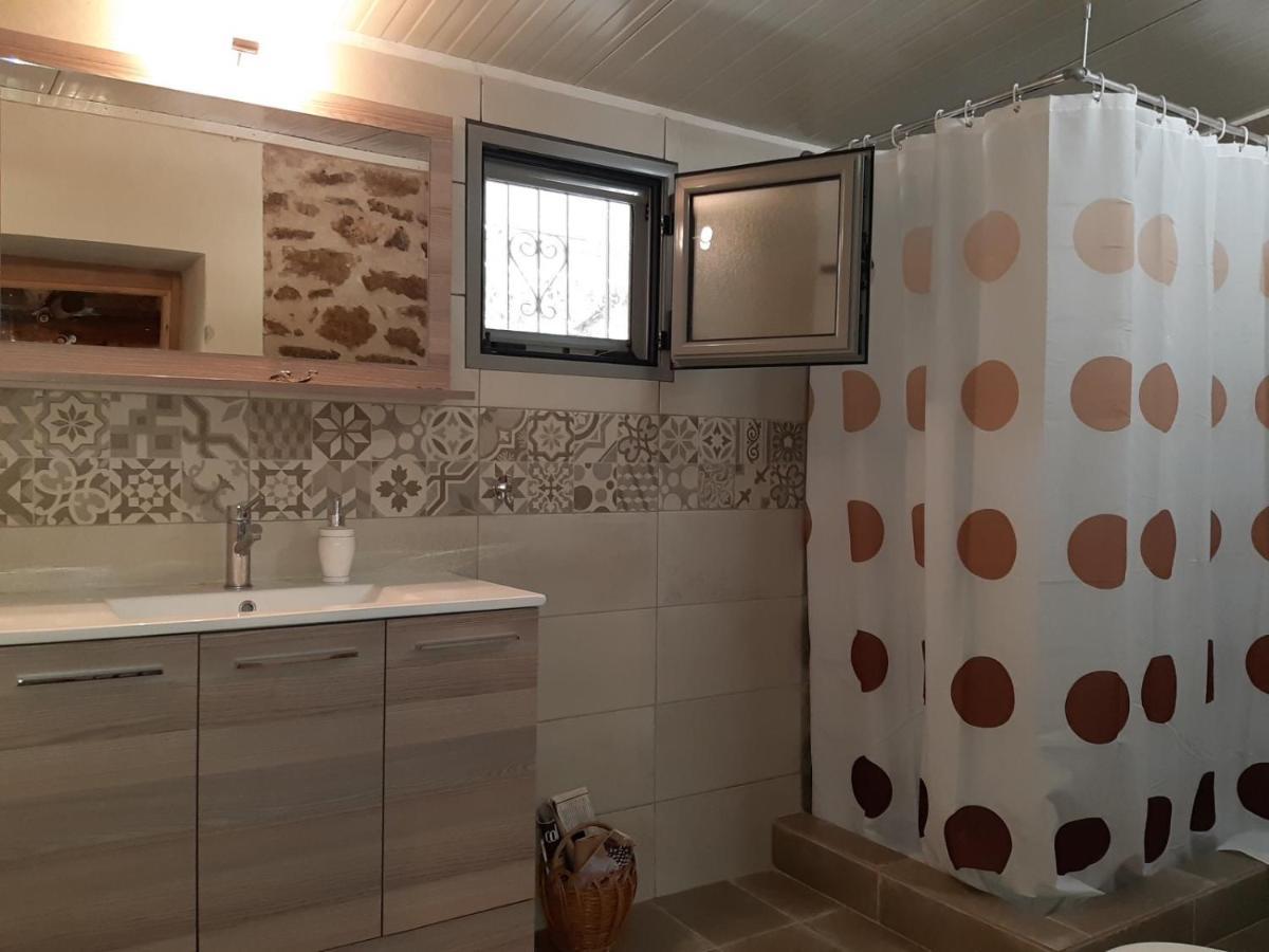 Messinian Stone House Villa Luaran gambar
