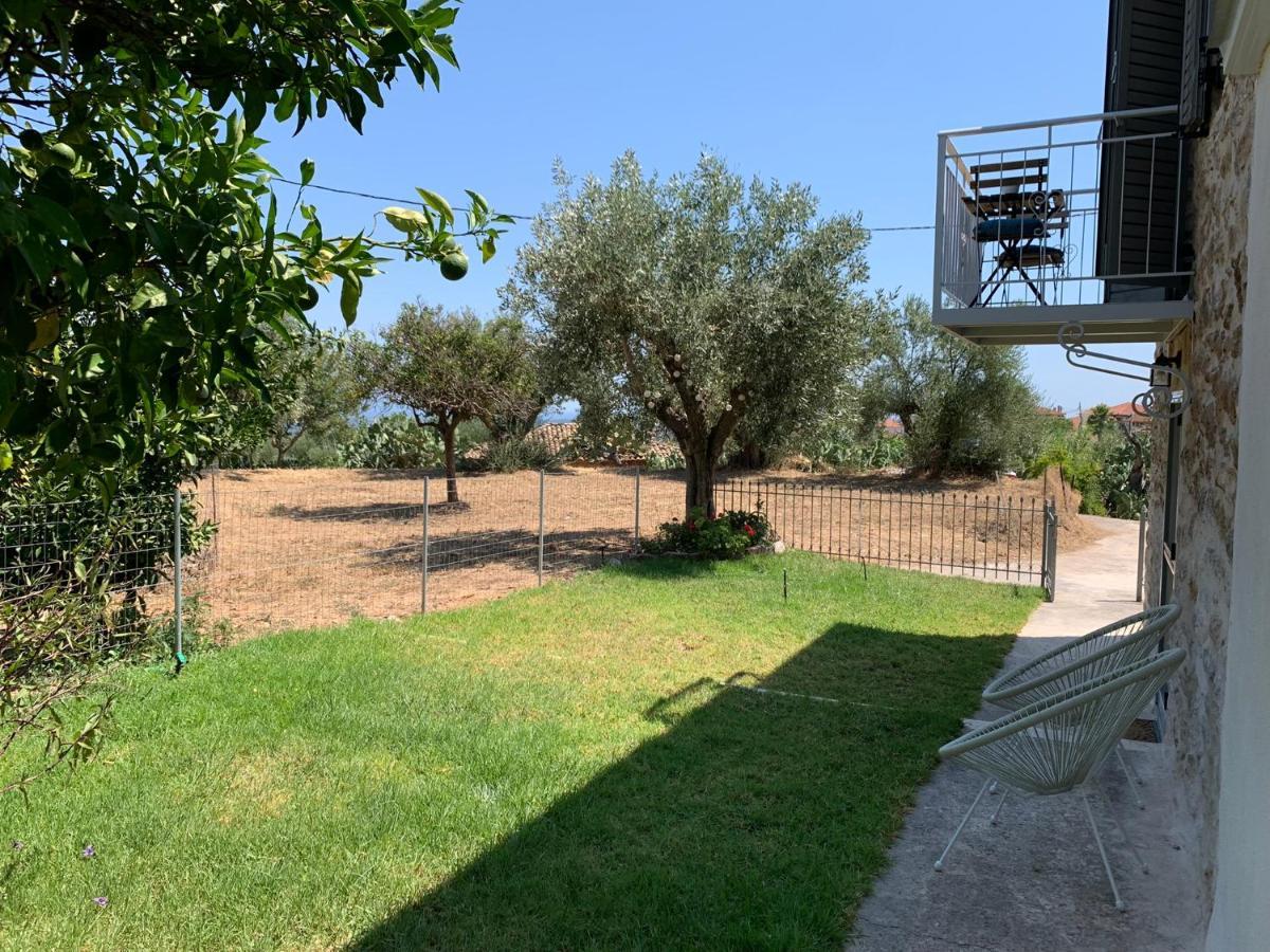 Messinian Stone House Villa Luaran gambar