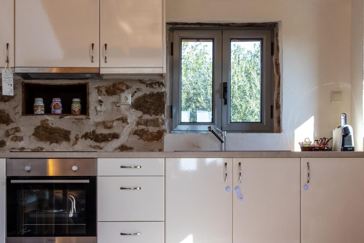 Messinian Stone House Villa Luaran gambar