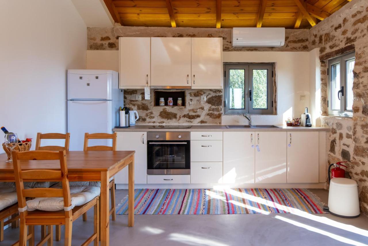 Messinian Stone House Villa Luaran gambar