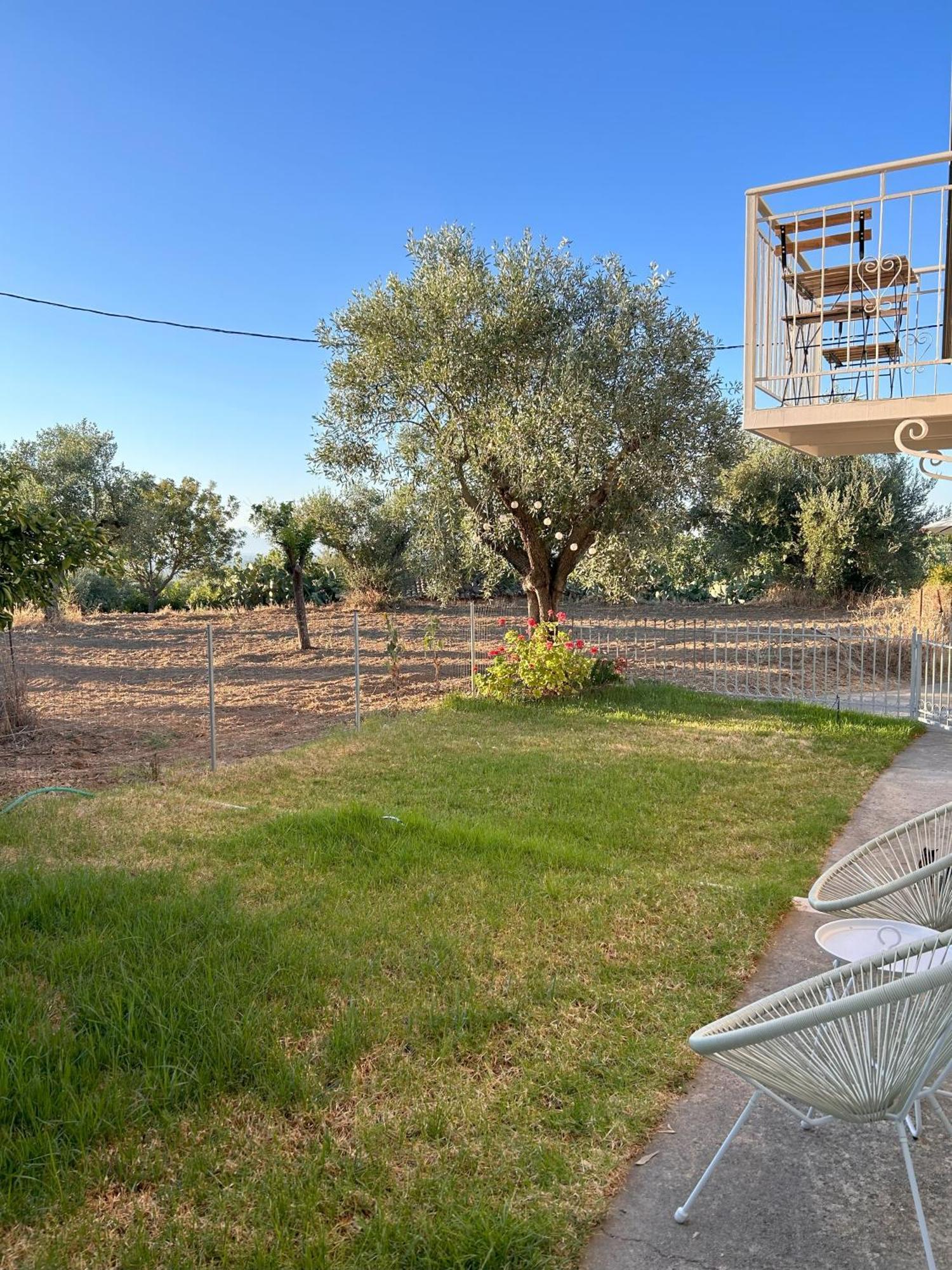 Messinian Stone House Villa Luaran gambar
