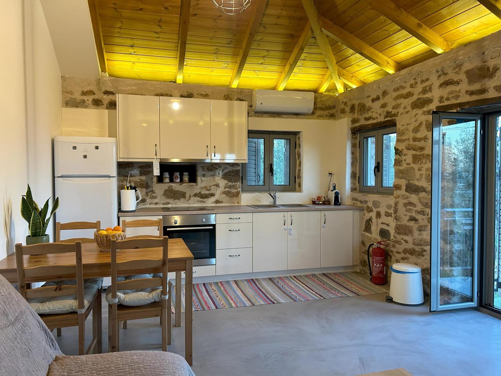 Messinian Stone House Villa Luaran gambar
