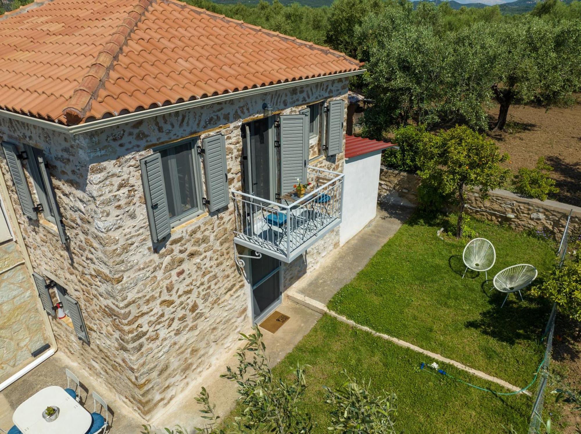 Messinian Stone House Villa Luaran gambar